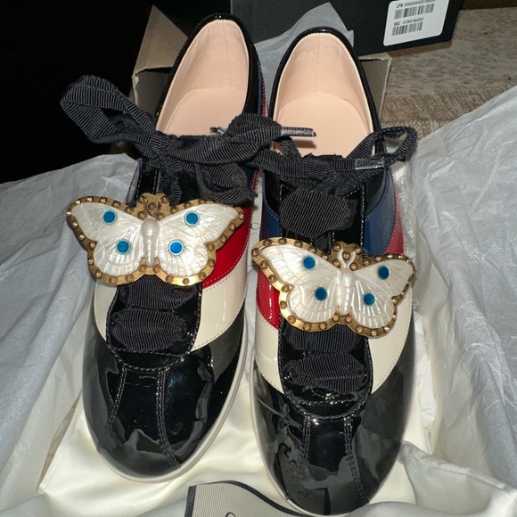 Gucci Women's Falacer Patent Leather Sneakers with Vernice Crystal - Picture 1 of 9